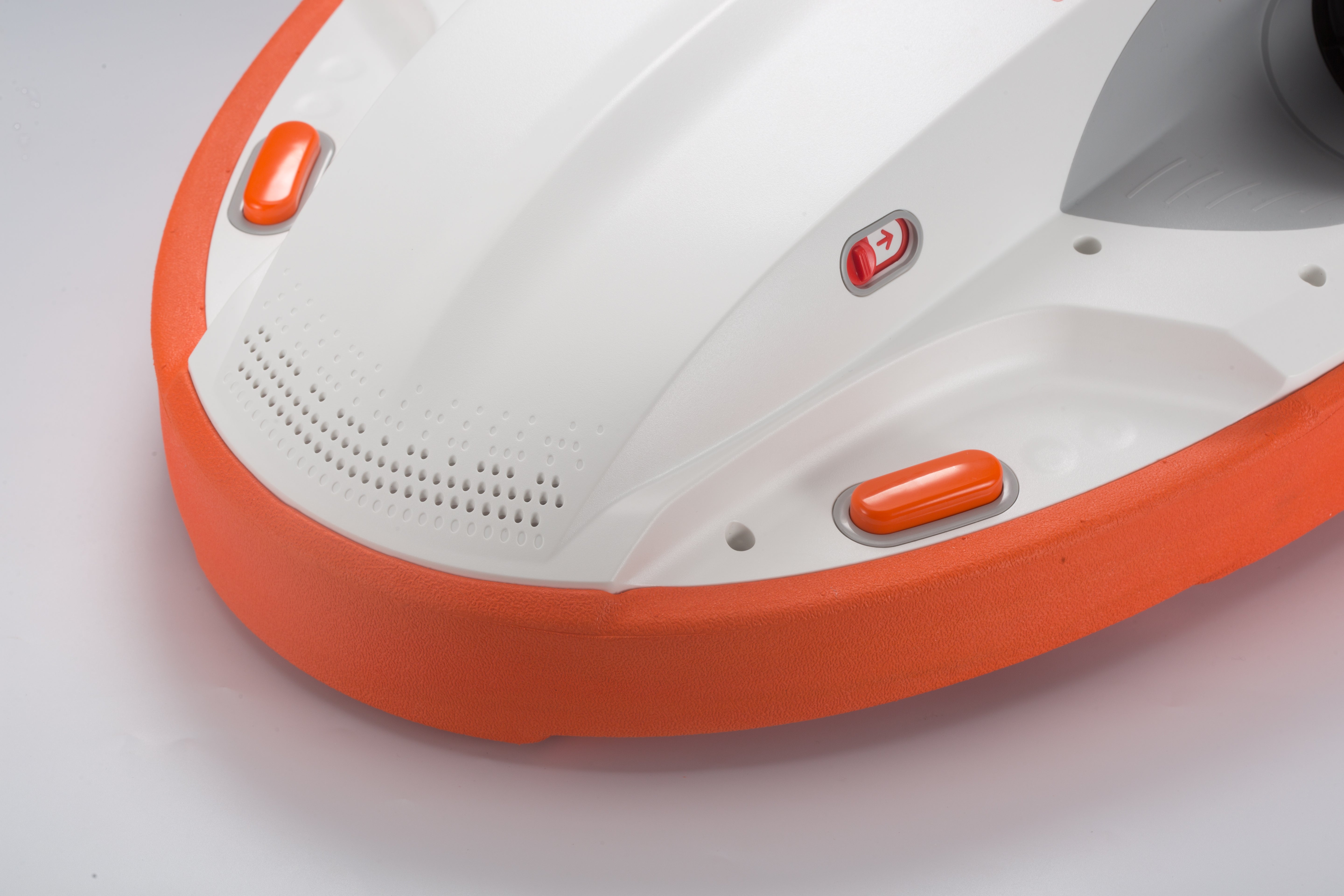 Close-up of SUBLUE Swii kickboard showcasing orange accents and design details.