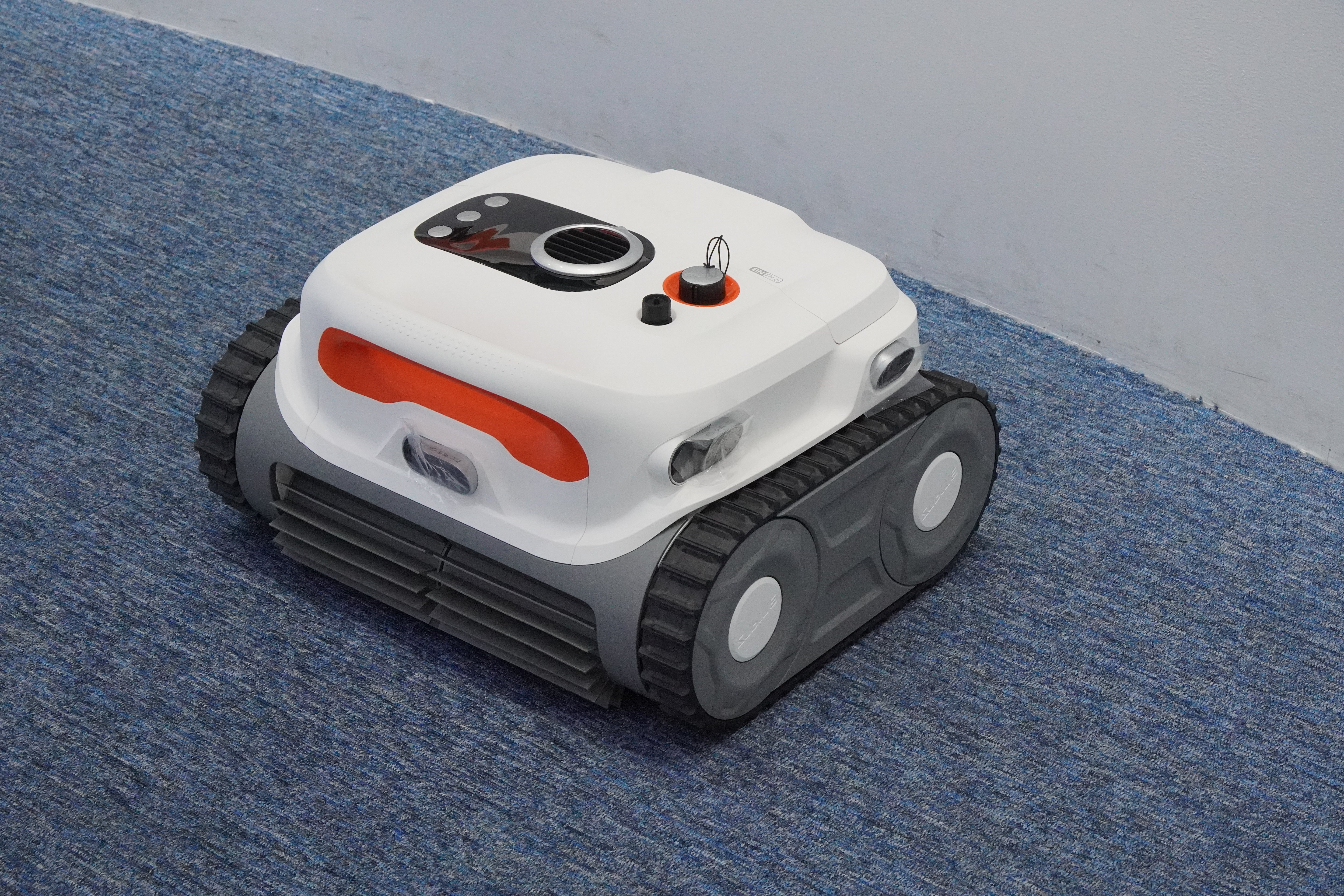 BN Pro Robotic Pool Cleaner